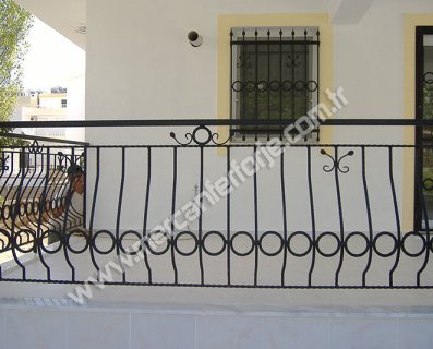 Ferforje Balkon Korkuluk